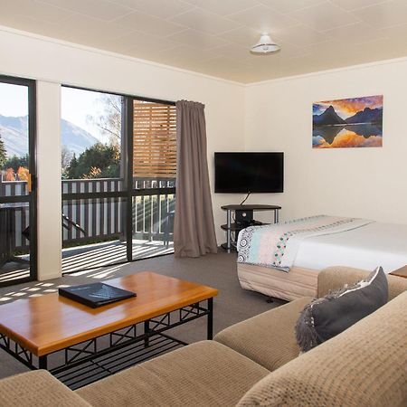 Ride Base Wanaka Apartments מראה חיצוני תמונה