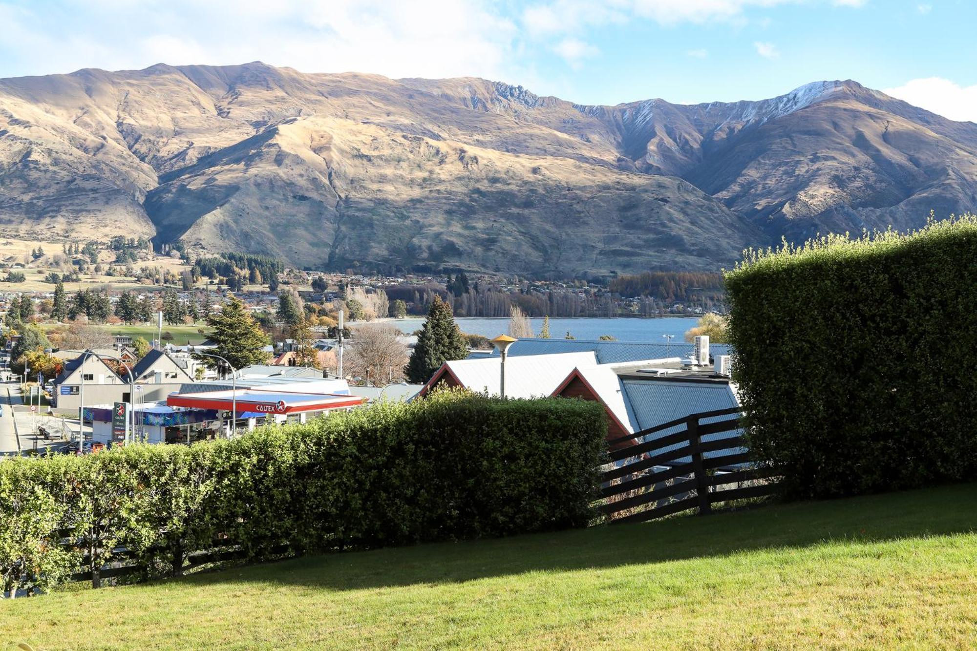 Ride Base Wanaka Apartments מראה חיצוני תמונה