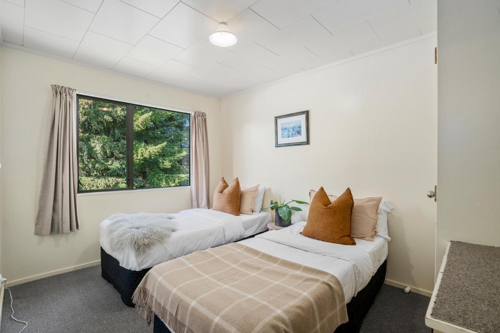 Ride Base Wanaka Apartments מראה חיצוני תמונה