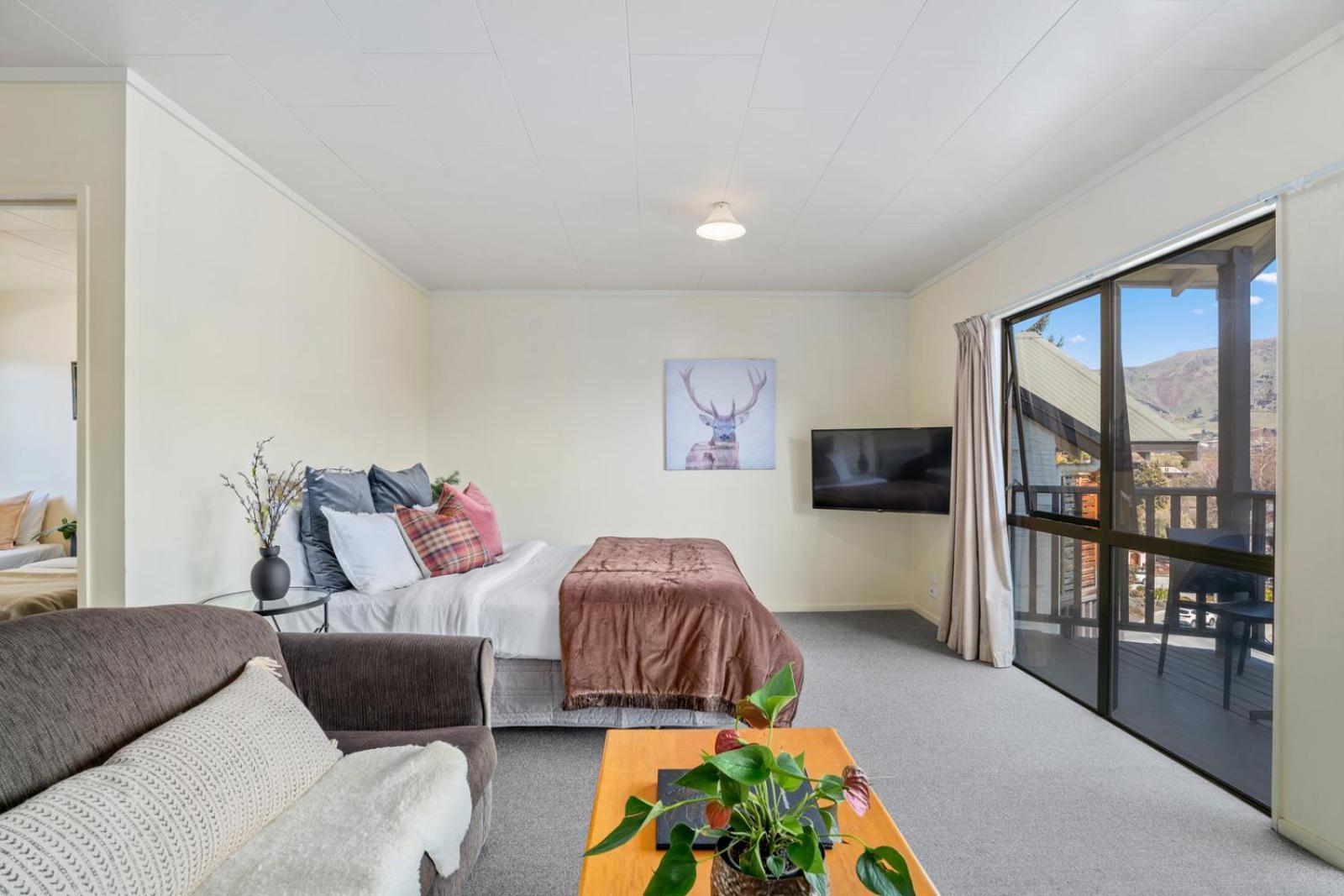 Ride Base Wanaka Apartments מראה חיצוני תמונה