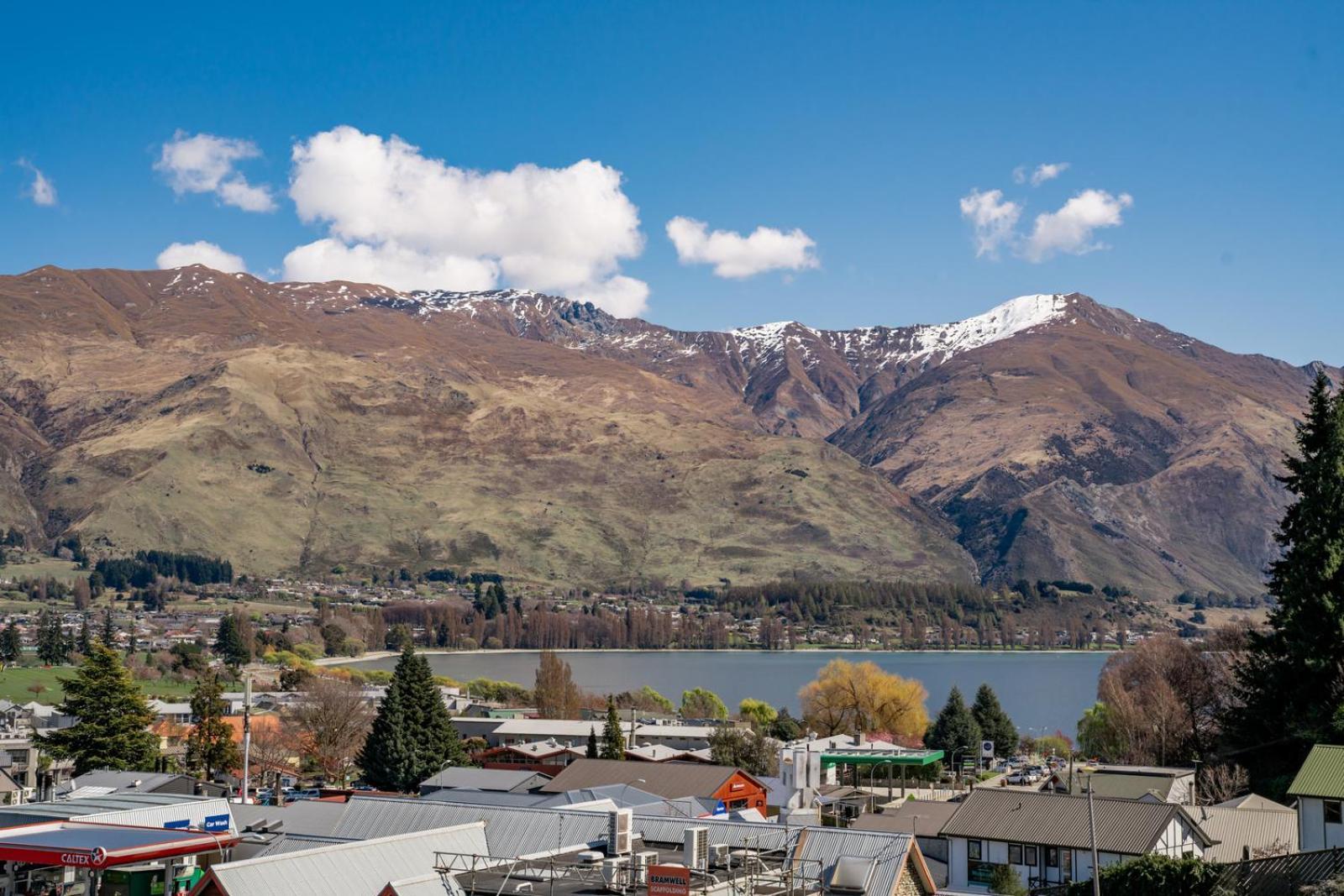 Ride Base Wanaka Apartments מראה חיצוני תמונה