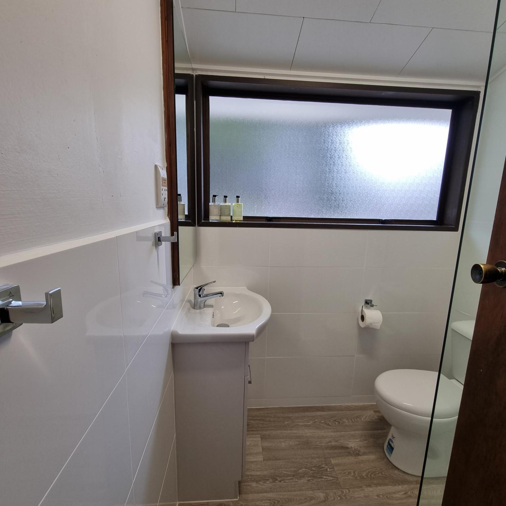 Ride Base Wanaka Apartments מראה חיצוני תמונה